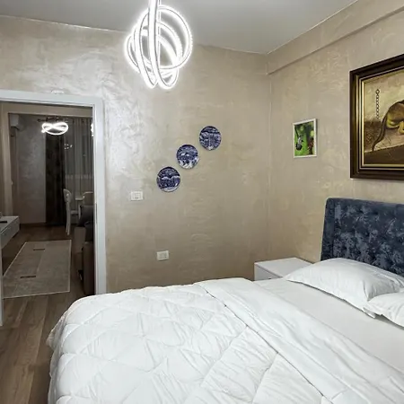 Διαμέρισμα Luxury 1 Near Square 21